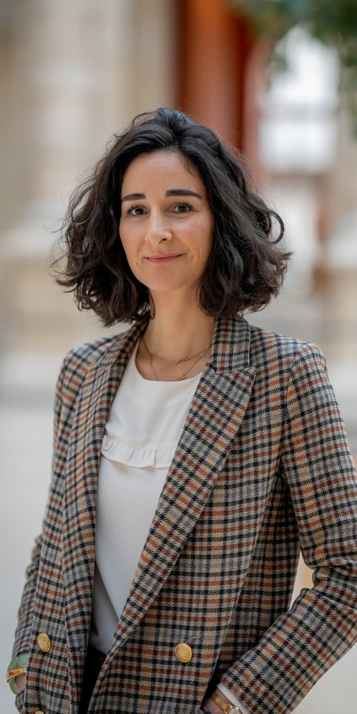 Portrait of Coline Dermersedian standing